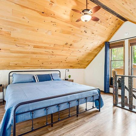 Quaint Loft Cabin W Hot Tub, Firepit, Deck & Grill Hedgesville Exteriér fotografie