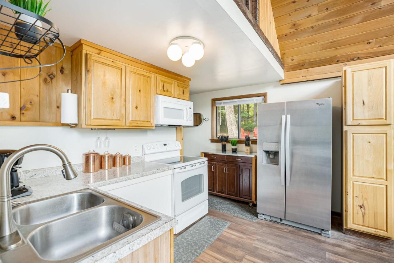 Quaint Loft Cabin W Hot Tub, Firepit, Deck & Grill Hedgesville Exteriér fotografie